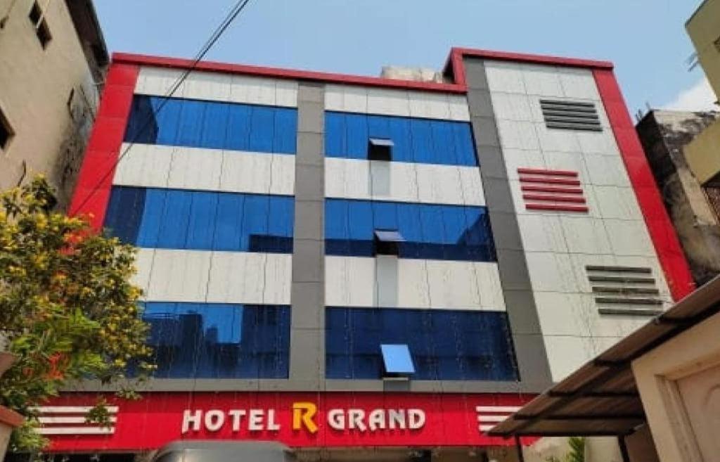 Oyo Flagship 80855 Hotel R Grand วิเจยาวารา ภายนอก รูปภาพ